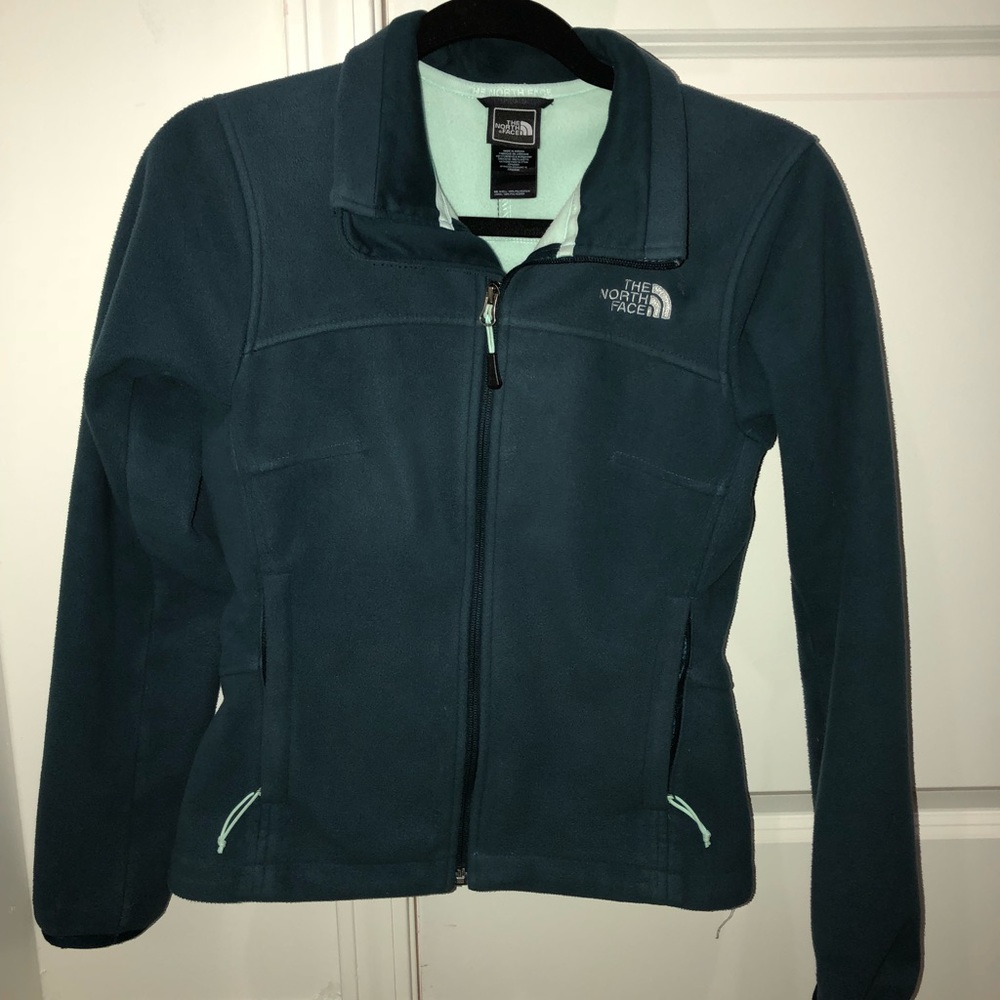 The North Face women’s fleece is XS